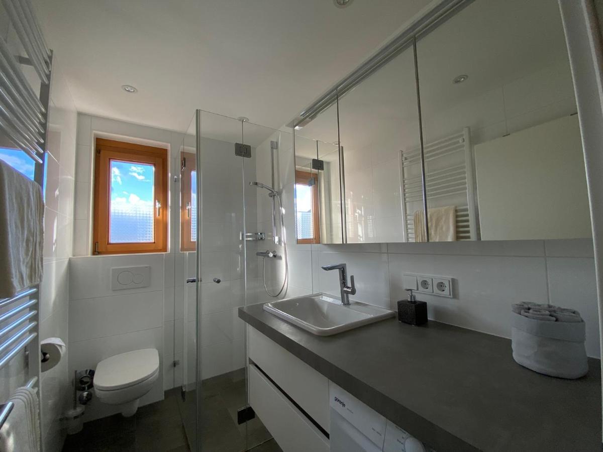 Gemuetliche Wohnung Mit Gartenblick Innsbruck Bagian luar foto