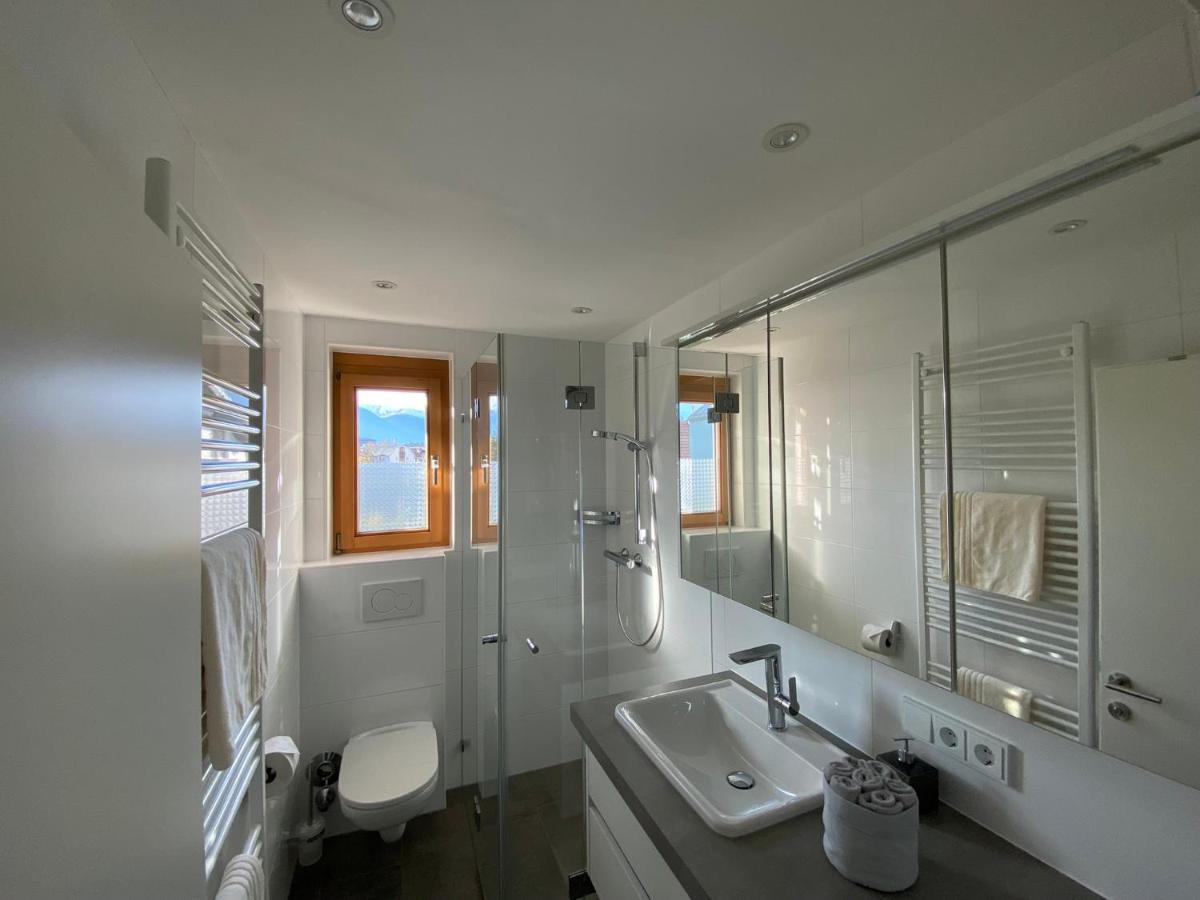 Gemuetliche Wohnung Mit Gartenblick Innsbruck Bagian luar foto